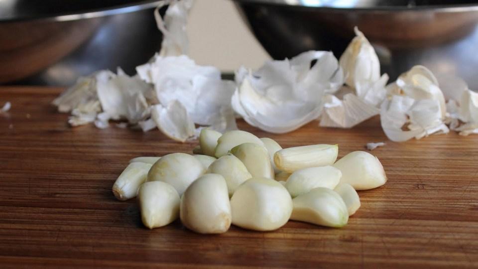 By the easy tip, we can peel garlic very quickly