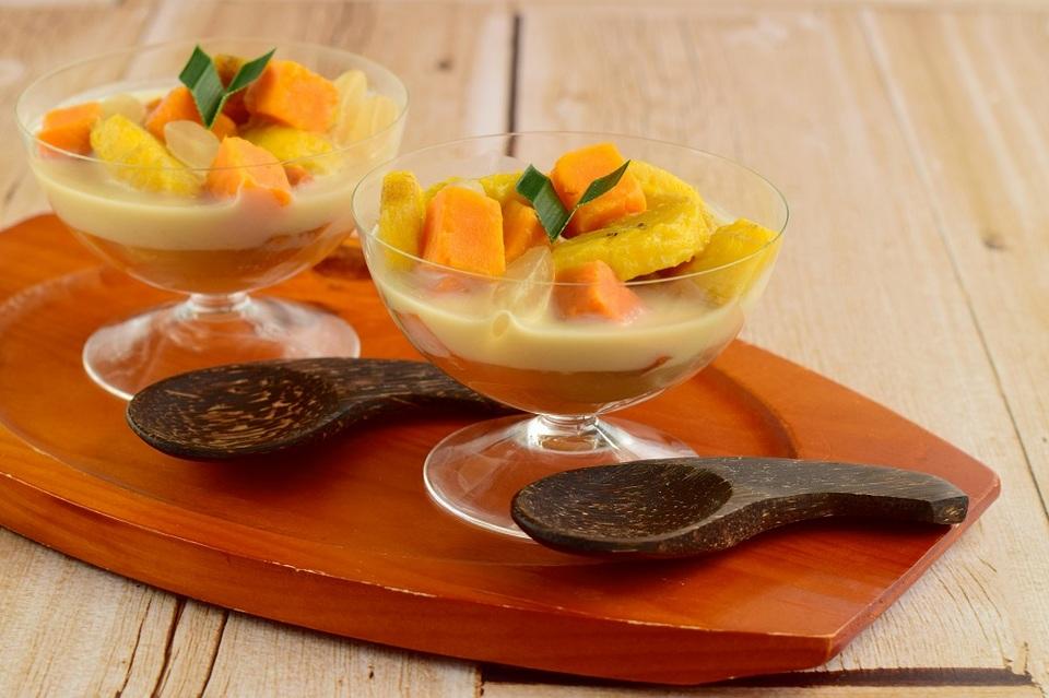 Indonesian Kolak Pisang Recipe: Sweet Soup With Potato and Bana