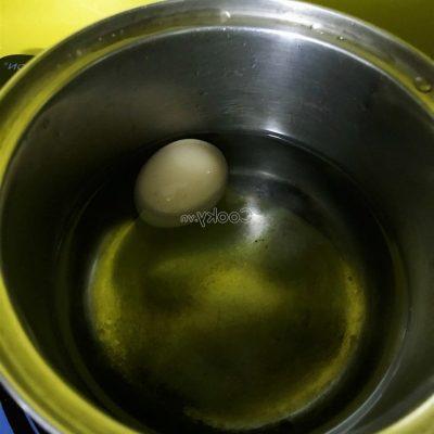 cook chicken egg