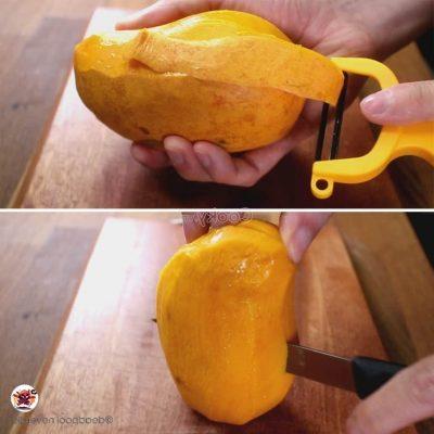 peel mangoes