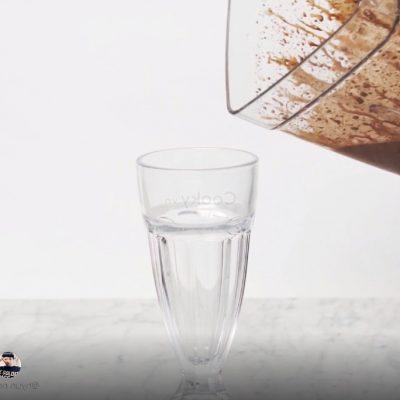 pour the mixture into a large glass