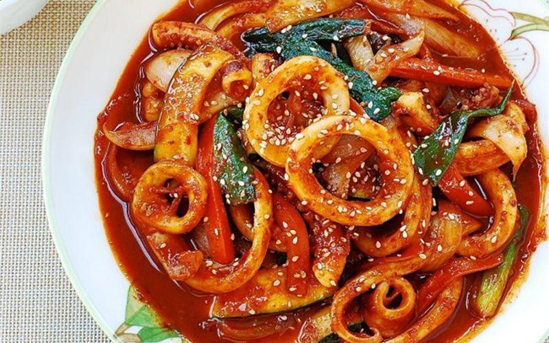 Spicy Stir-fry Squid With Vegetables