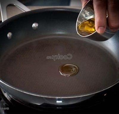 heat up cooking oil