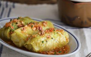 cabbage roll beef with ketchup