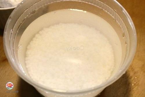 soak tapioca flour