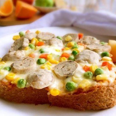 Sandwiches with cheese and beef balls