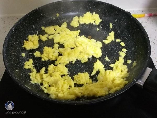 stir-fry chicken egg