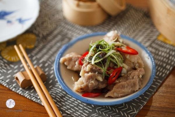 Pork Ribs Steamed With Black Soybeans