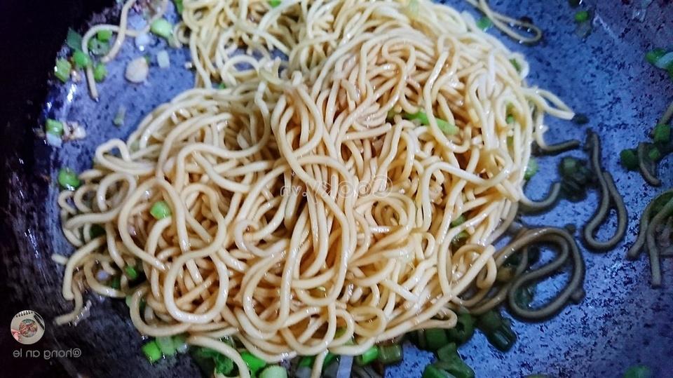 cook noodles