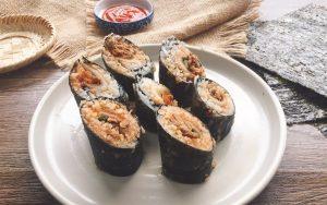 how to make rice roll with beef and kimchi